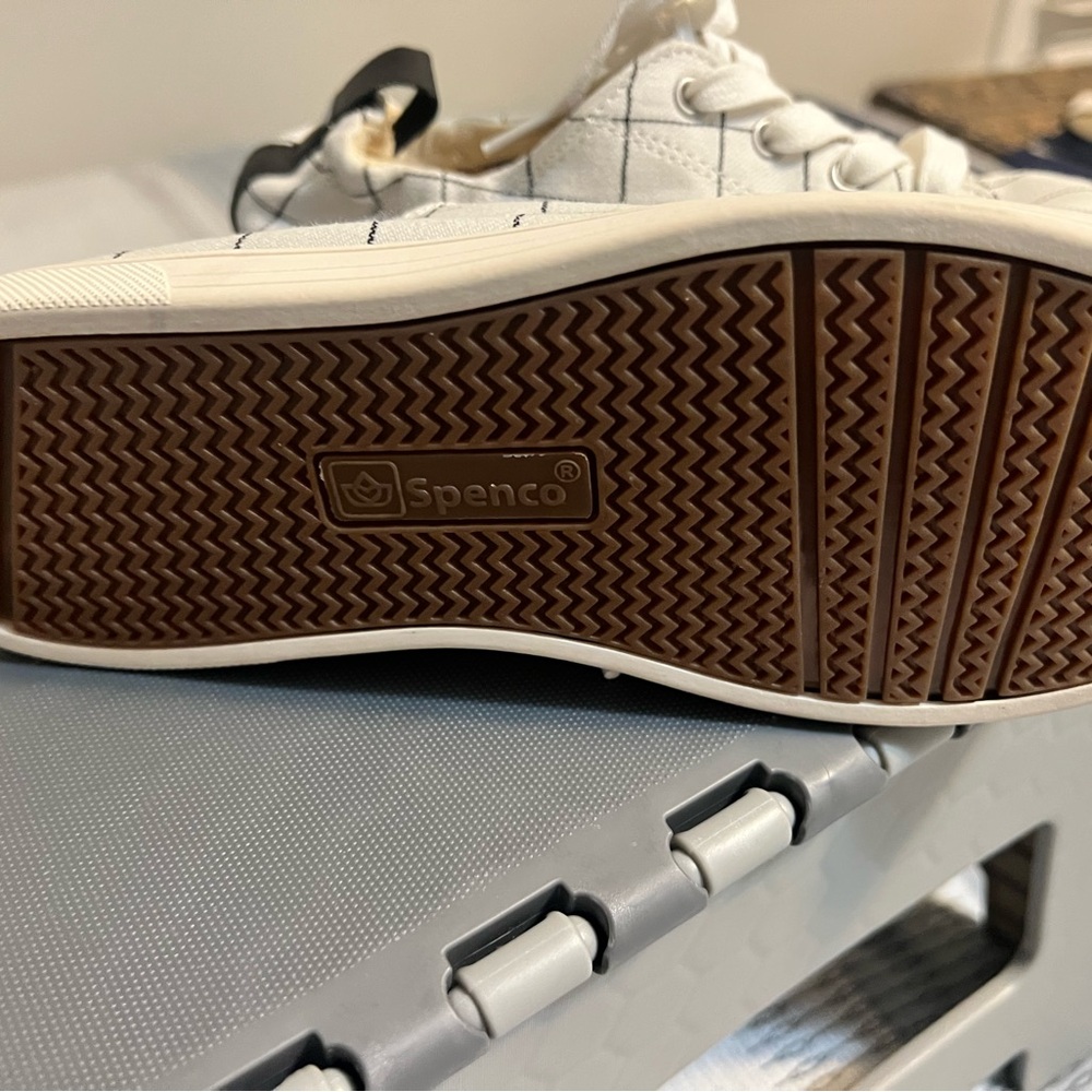 Shoes - Picture 3 of 3